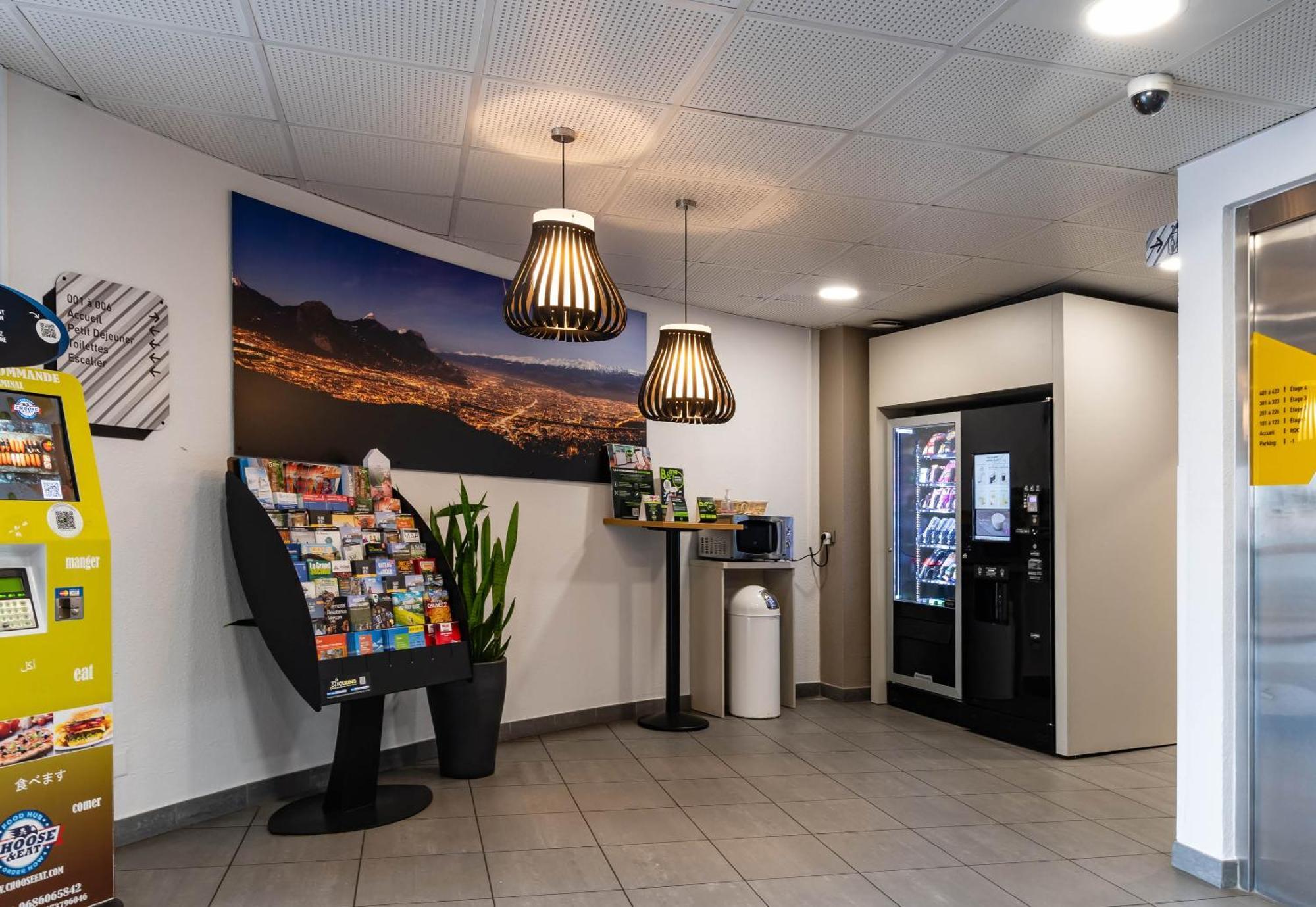 B&B Hotel Grenoble Centre Verlaine Eksteriør billede